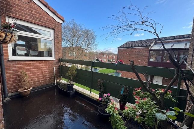 27, Blackden Walk, Wilmslow photo 2
