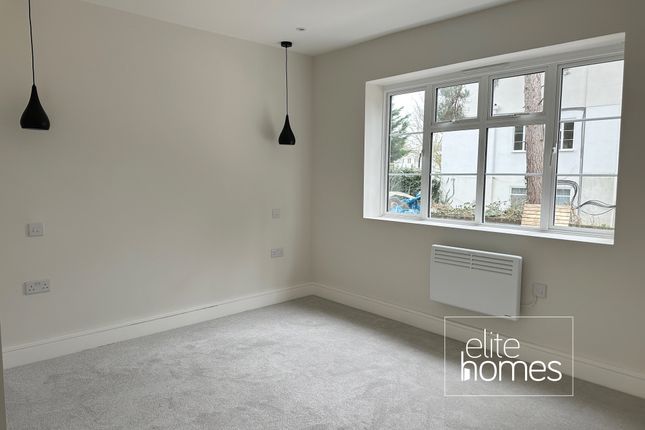Flat to rent in The Avenue, Wembley
