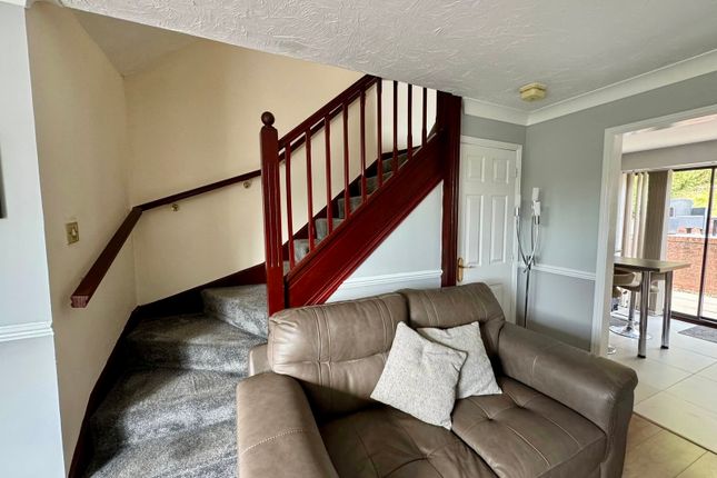 26, Bryn Derw, Blackwood photo 5