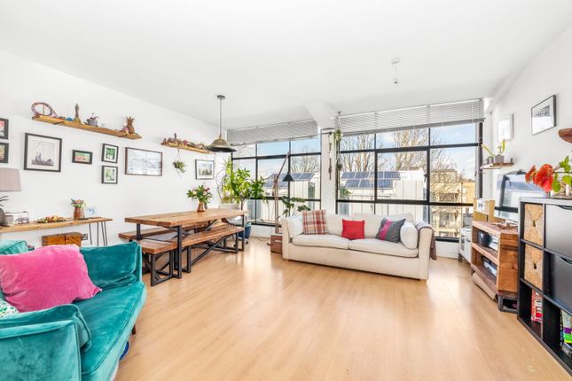 Flat for sale in Pioneer Centre, St Mary's Road, Peckham, London