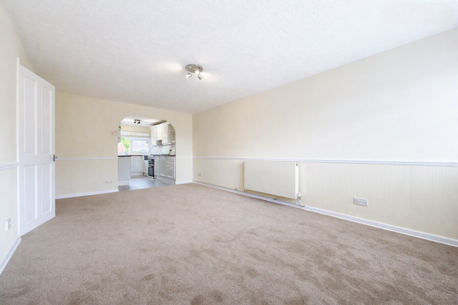 6, Barnetts Shaw, Oxted photo 4