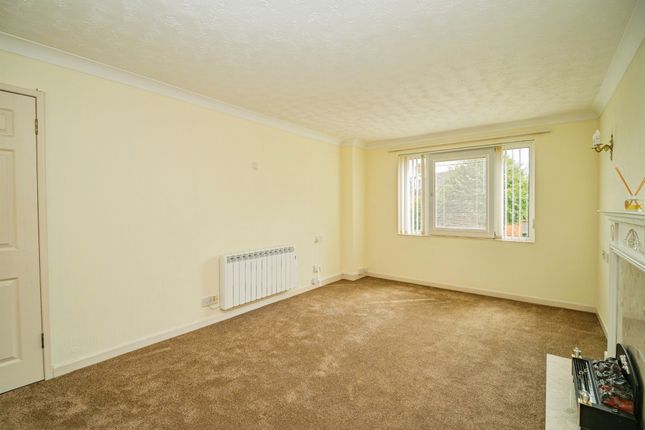 Flat 27, Swanbridge Court, London Road, DORCHESTER photo 3
