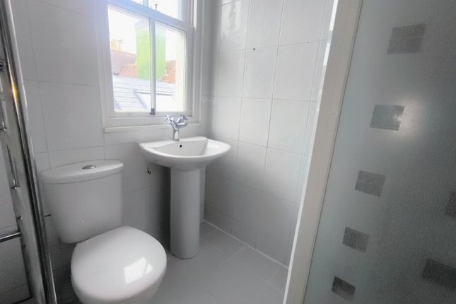 Flat 1, CANTERBURY photo 4