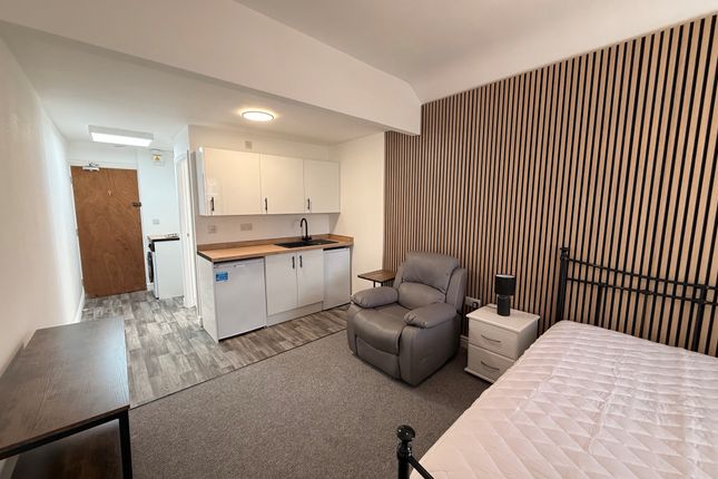 Room 3, 16, Maxwell Street, Crewe photo 3