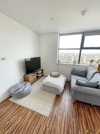 1-bed flat on Apartment 1508, Westpoint, Manchester, £100,000