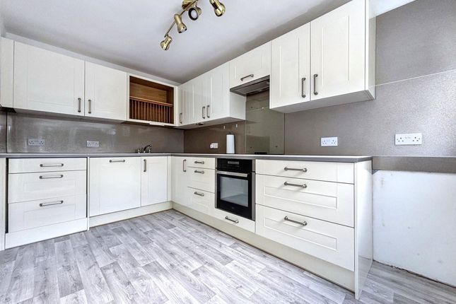 6, Napier Court, Newcastle upon Tyne photo 3