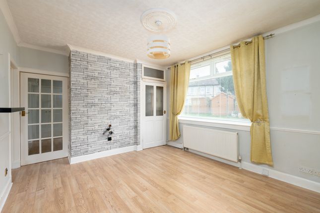 71, Lochend Gardens, Edinburgh photo 2