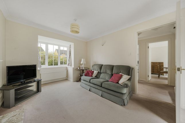 Nuthatch Gardens, Reigate, Surrey RH2, 3 bedroom detached house for ...
