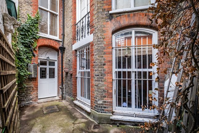Kensington Court, London photo 4