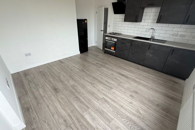 Flat 9, DUNSTABLE photo 3