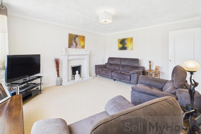69 Wentwood View, Caldicot photo 3