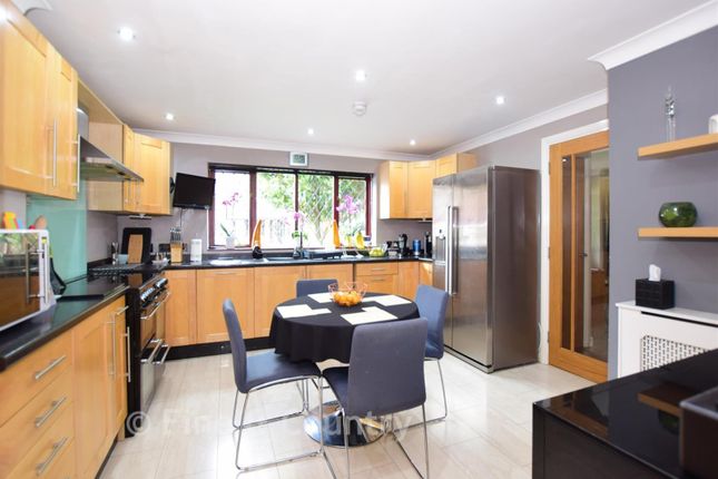 2, Worcester Grove, Broadstairs photo 3