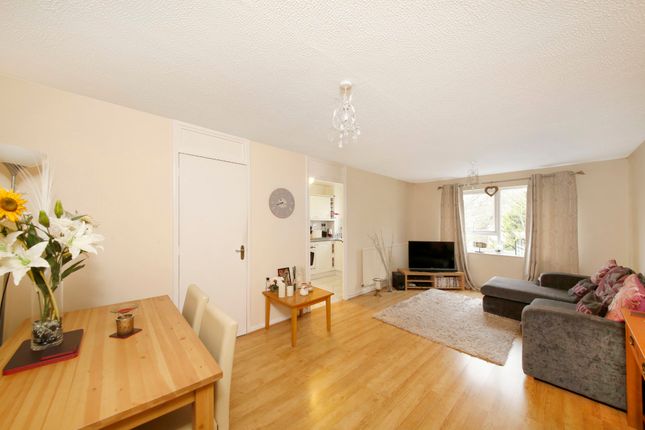 Flat to rent in Wood Vale, Forest Hill