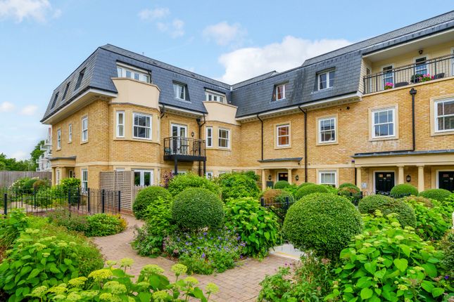 Thumbnail Flat for sale in Portsmouth Road, Cobham