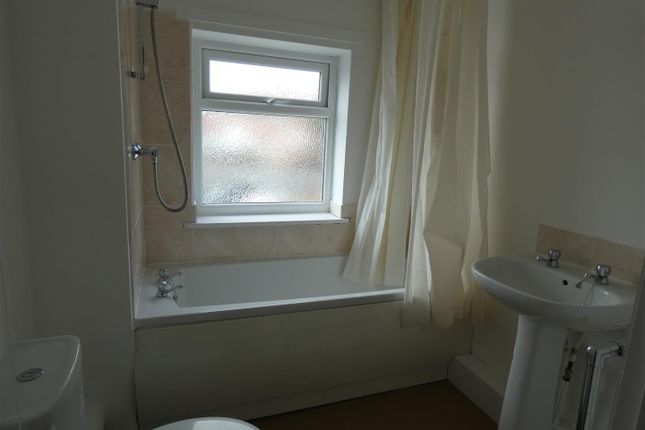 Flat 1 377, Prince Edward Road, South Shields photo 3