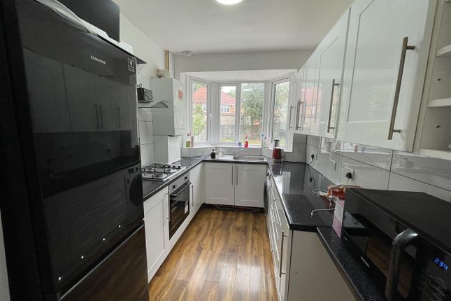 Lampton Avenue, Hounslow photo 4