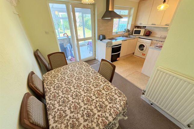 52, Appleton Drive, Great Yarmouth photo 3