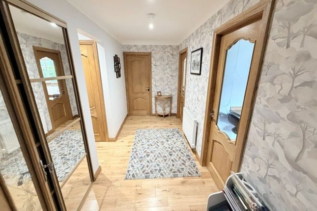 8 Cornhill Road, Glenrothes photo 3