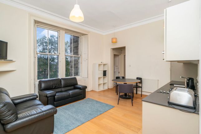 Flat 3, 19, Grosvenor Crescent, Edinburgh photo 4