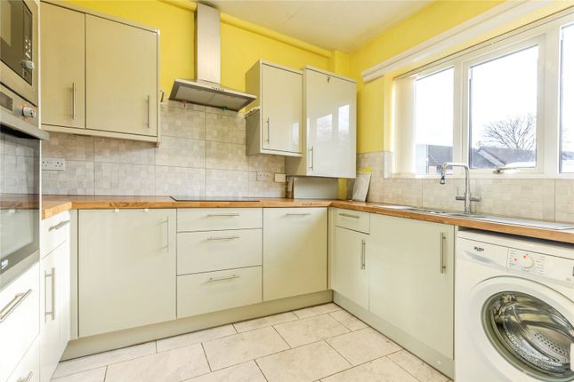 38, Pilkington Drive, Manchester photo 2