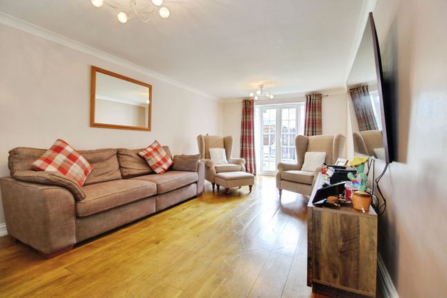 79 Gaveller Road, Swindon photo 5