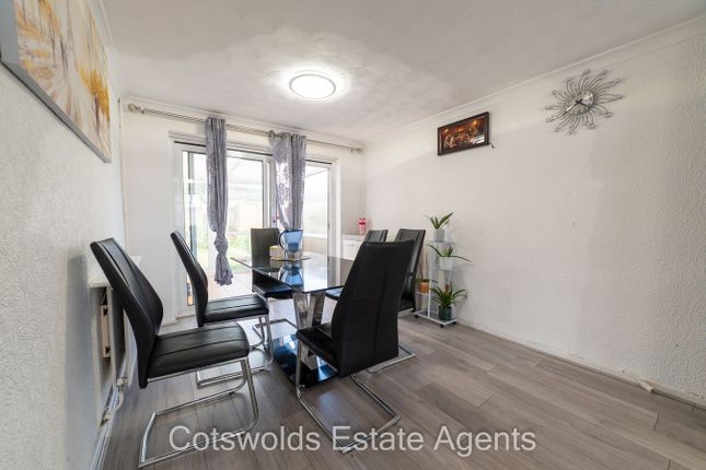 27, St Michaels Avenue, Cheltenham photo 5
