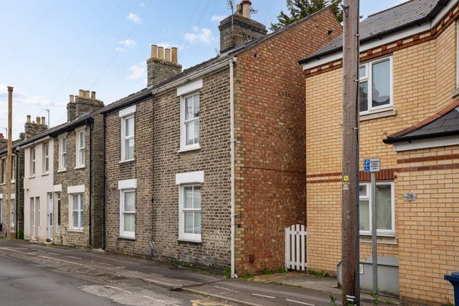End terrace house for sale in Catharine Street, Cambridge