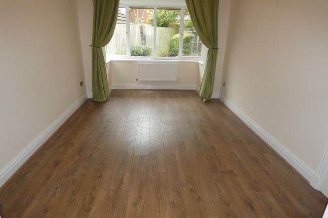 14, The Avenue, Eaglesbush photo 3