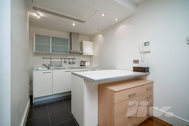 Flat 712, Balmoral Apartments, 2, Praed Street, London photo 4
