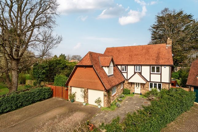 5-bed house on 1, Stocks Close, Horley, £995,000