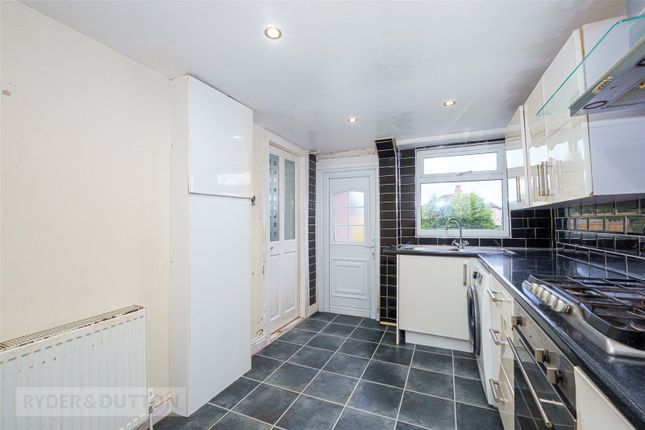 122, Goldington Avenue, West Yorkshire photo 4