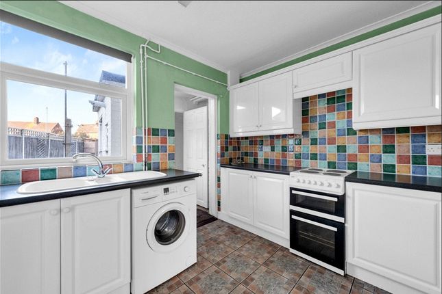 187, Trevithick Drive, Dartford photo 2
