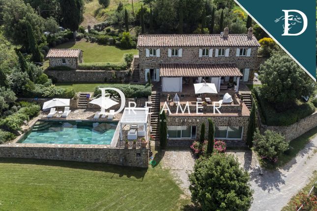 Villa for sale in Localita Podere Salicutti, Montalcino, Toscana