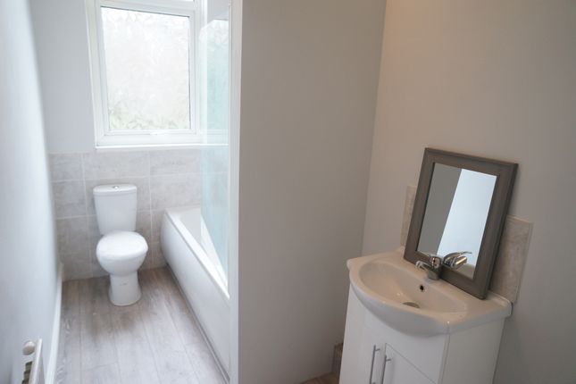 Flat 1, Manchester photo 4