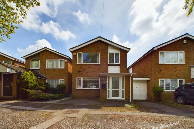 Detached house for sale in Heath Road, Leighton Buzzard