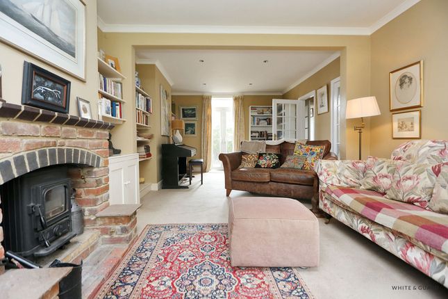2 Locks Farm Cottage Botley Road, Southampton photo 4