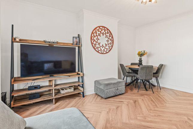 10, Union Street, Stenhousemuir photo 4