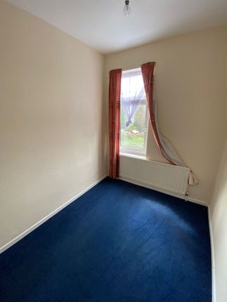 Terraced house to rent in Longfield Road, Lye, Stourbridge