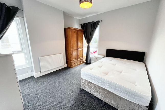 Room 4 64 Bath Street, Rugby photo 2