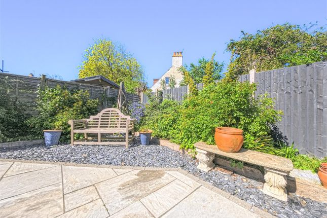 44, Carlton Hill, Herne Bay photo 3