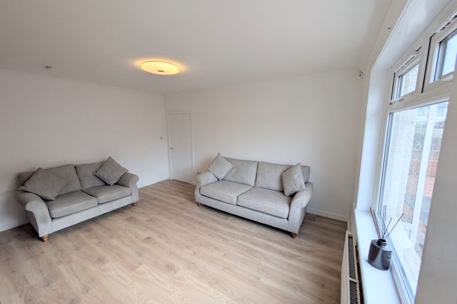 Beaton Street, Larkhall photo 3