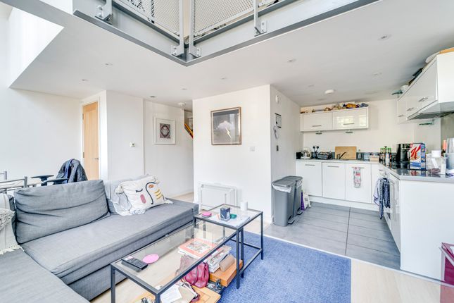 Apartment 4, The School House, 69, Tollington Road, Islington photo 3