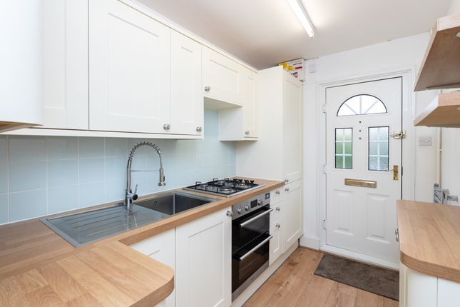 16, Riverside, Dorking photo 2