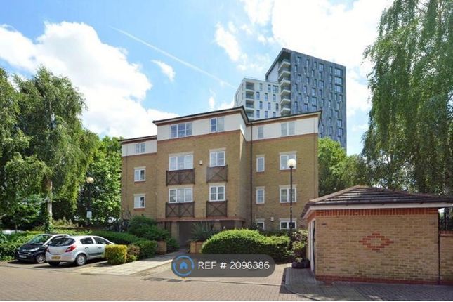 Thumbnail Flat to rent in Archers Lodge, London