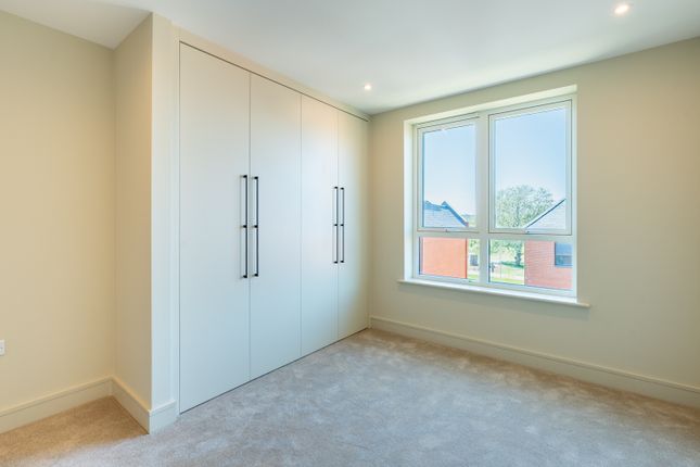217 - Apt 6, Lapidge Drive, Springfield Village, Wandsworth photo 4