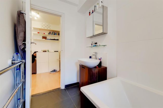 Studio for sale in Old Brompton Road, Earl's Court, London