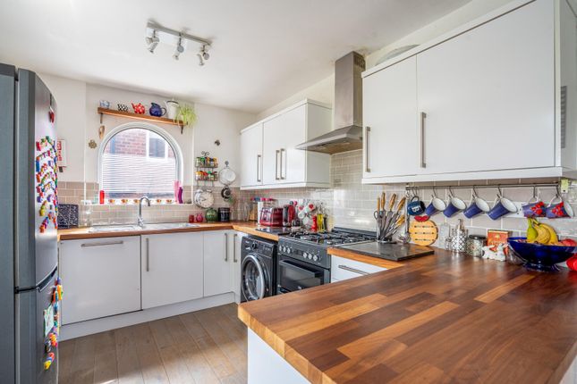 18, Enfield Crescent, York photo 4