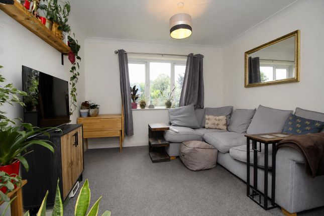 Flat 13, Farnsworth Court, Fleet Way, Peterborough photo 4