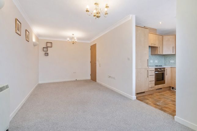 Flat Flat 21, Rosemary Court, Rectory Road, Colchester photo 3