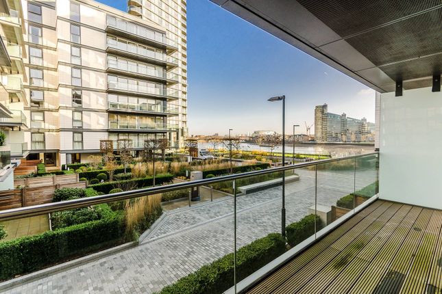 Thumbnail Flat for sale in Chelsea Waterfront, Chelsea, London